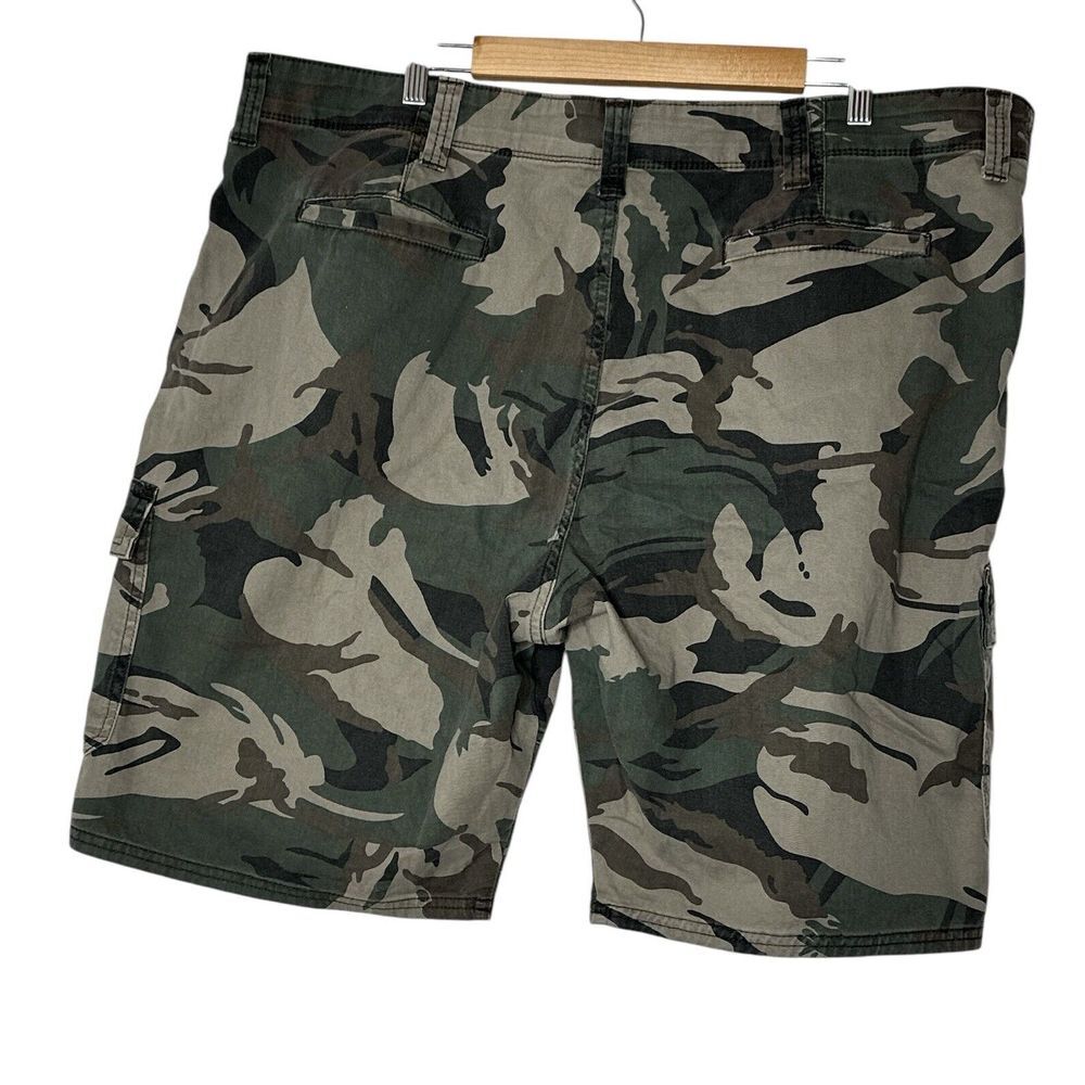 Wrangler Shorts Men's Size‎ 44 Camouflage Stretch Relaxed Fit Cargo Pockets - Picture 2 of 8